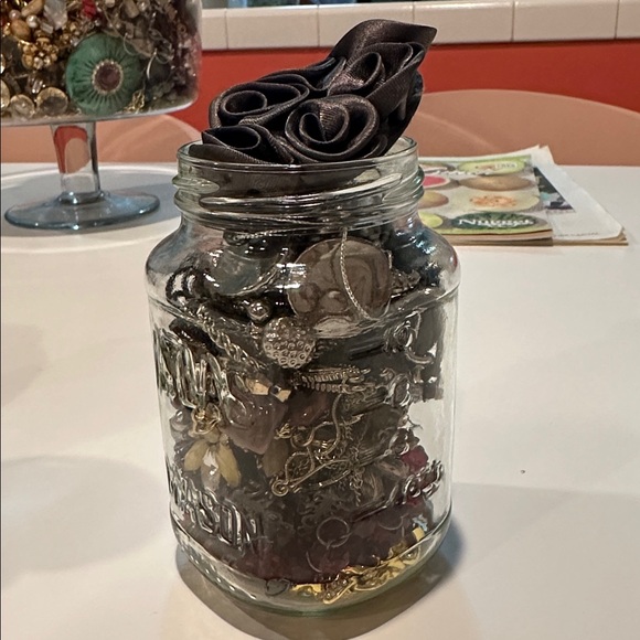 Mystery Jar Jewelry in Glass Jar! Treasures galore! - Picture 6 of 6